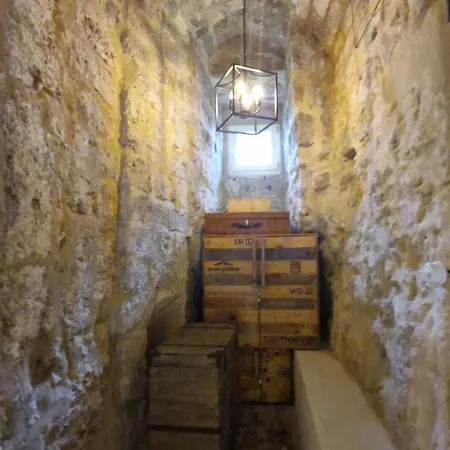 La Grotta - Vecchia, Vista Mare Bari