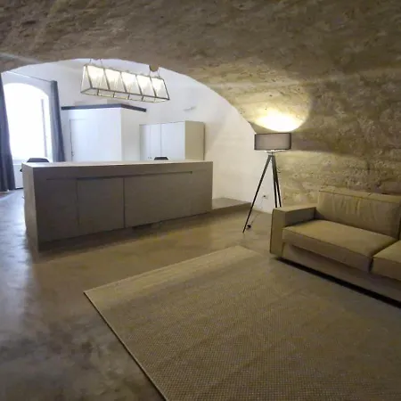 La Grotta - Vecchia, Vista Mare * Bari