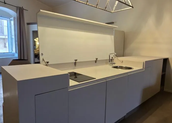 La Grotta - Vecchia, Vista Mare Bari