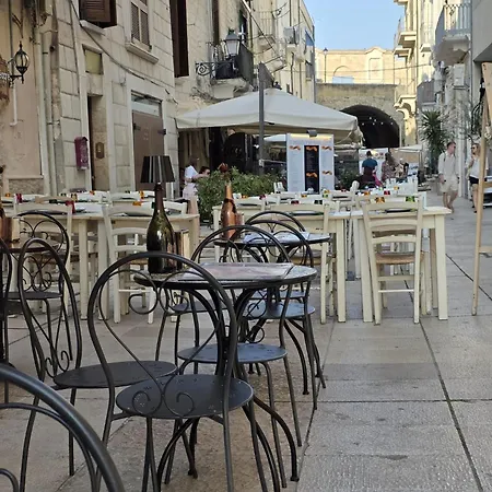 La Grotta - Vecchia, Vista Mare