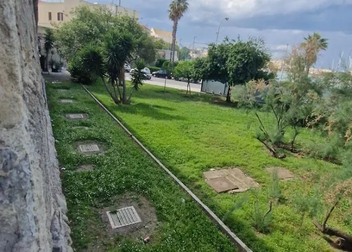 La Grotta - Vecchia, Vista Mare * Бари