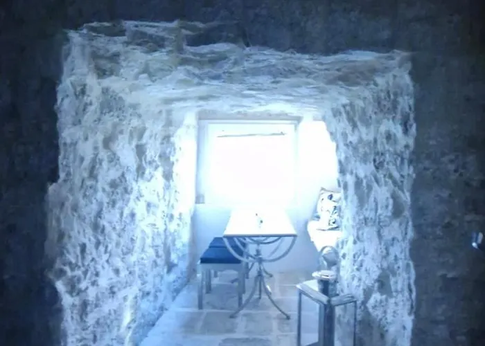 La Grotta - Vecchia, Vista Mare * Bari